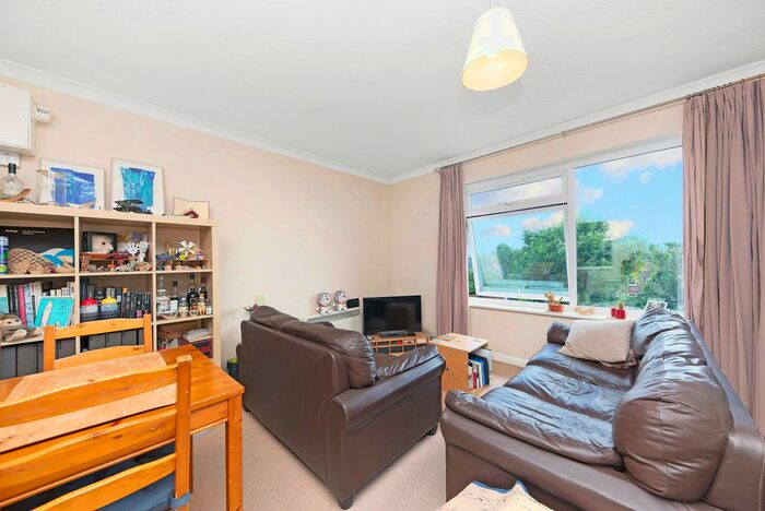1 Bedroom Flat To Rent In Southey Road, London, SW19