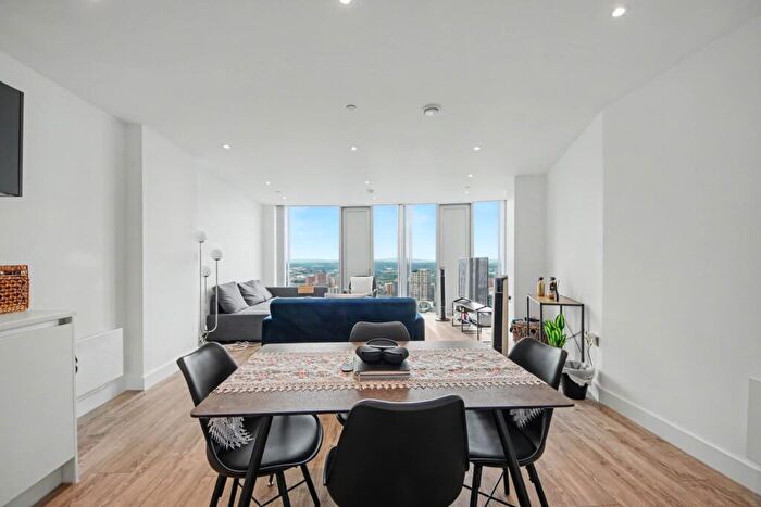 2 Bedroom Apartment For Sale In Thr, Silvercroft Street, Manchester, EE60