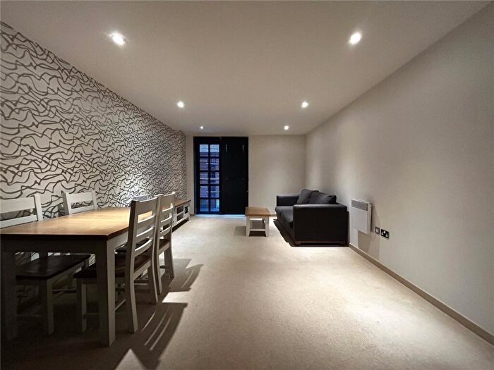 1 Bedroom Apartment To Rent In St. Pauls Square, Birmingham, B3