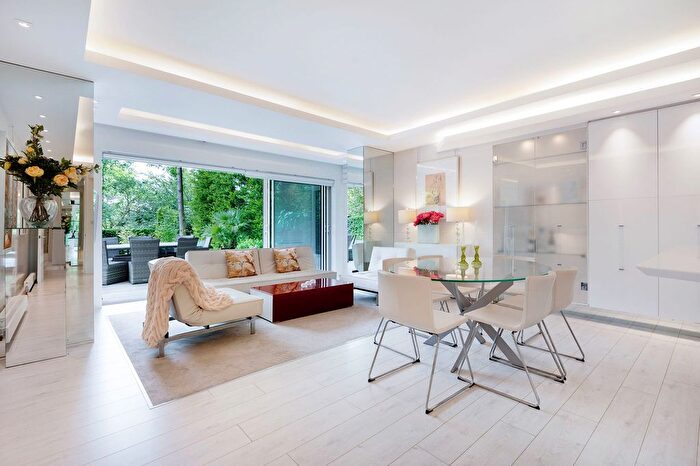 3 Bedroom Flat To Rent In London Borough Of Camden, NW3