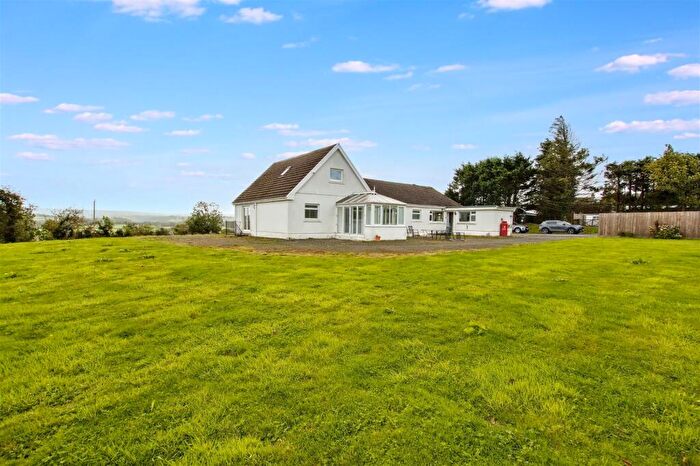 4 Bedroom Detached Bungalow For Sale In Llandysul, SA44