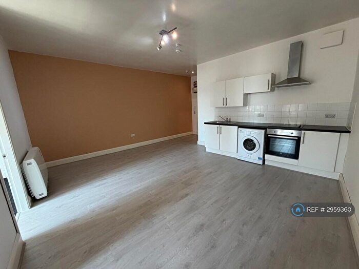 2 Bedroom Flat To Rent In Capitol Buildings, Wallasey, CH45