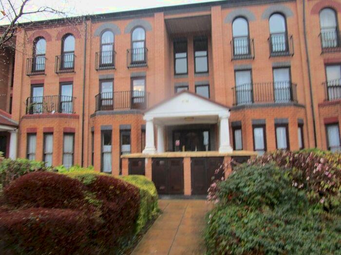 2 Bedroom Flat To Rent In Marks Court, Southend-On-Sea, SS1