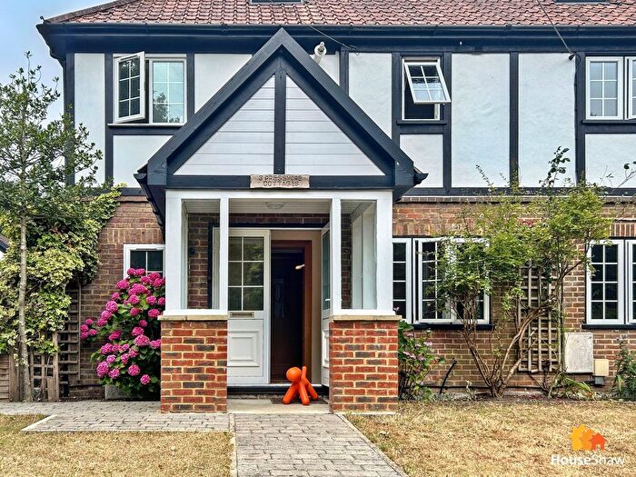 4 Bedroom Semi-Detached House For Sale In Ashley Green Road, Chesham, HP5