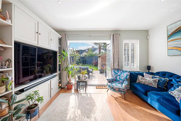 3 Bedroom Terraced House For Sale In Coliston Passage, Southfields, London, SW18