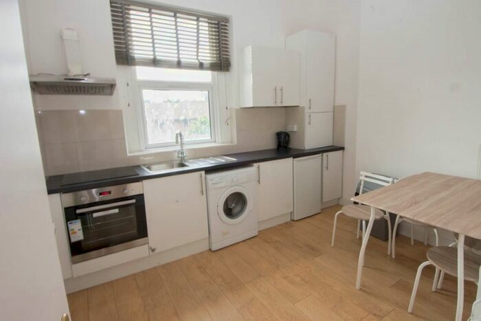 2 Bedroom Flat To Rent In Caledonian Road, London, N1