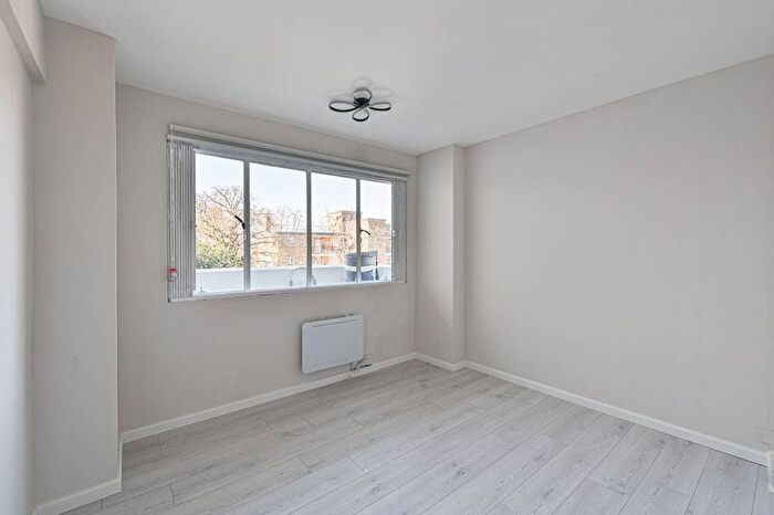 1 Bedroom Flat To Rent In Streatham Hill, Streatham Hill, London, SW2