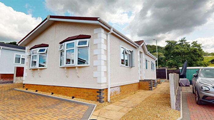 2 Bedroom Mobile/park Home For Sale In Pont Pentre Park, Upper Boat, Pontypridd, CF37