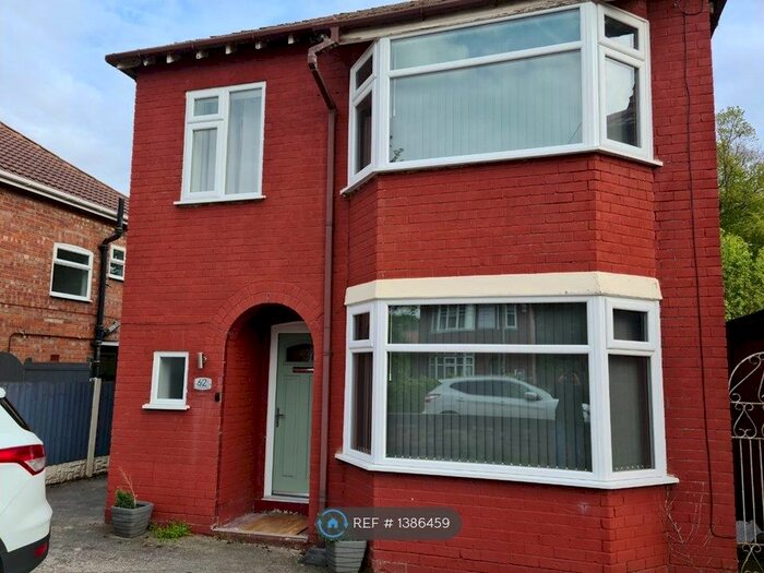 3 Bedroom Detached House To Rent In Woodyear Road, Wirral, CH62