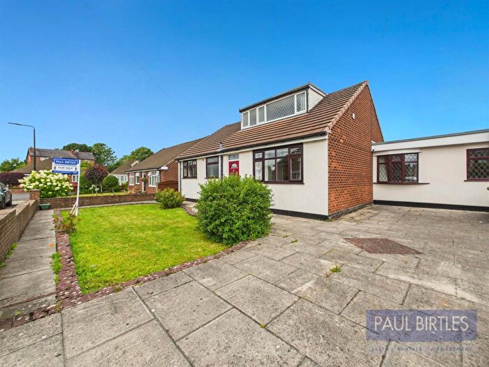 3 Bedroom Detached Bungalow For Sale In Delbooth Avenue, Flixton, Trafford, M41