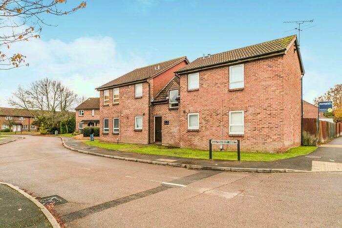 Studio To Rent In Talbot Way, Tilehurst, Reading RG31