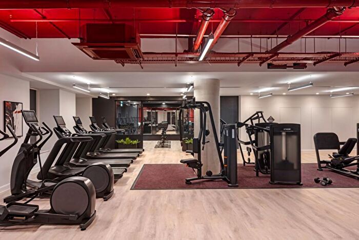 3 Bedroom Apartment For Sale In Queen's Cross, London, E16