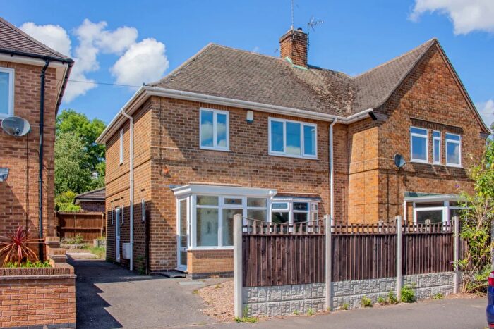 3 Bedroom Semi-Detached House To Rent In Sunnyside Road, Beeston, Nottingham, NG9