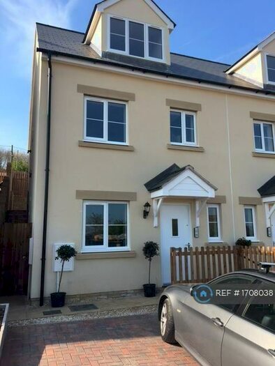 3 Bedroom Semi-Detached House To Rent In Blenheim Rise, Randwick, Stroud, GL6
