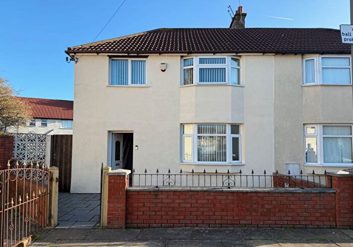 3 Bedroom Semi Detached House For Sale In Graylands Place, Liverpool, Merseyside, L4