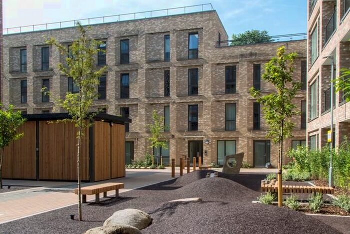 2 Bedroom Flat To Rent In Lilium House, Alameda Place, London, E3