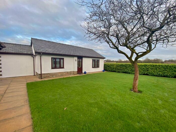 2 Bedroom Detached Bungalow To Rent In Nursery Lane, New Longton, Preston, PR4