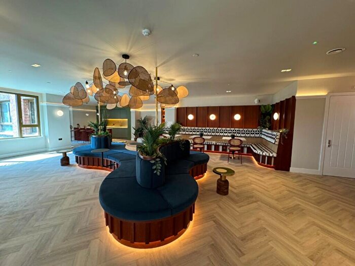 2 Bedroom Apartment To Rent In Bermondsey Heights, London, SE15