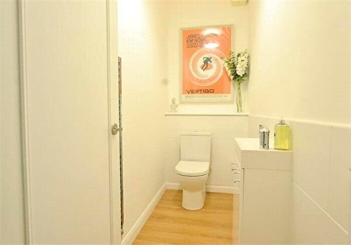 1 Bedroom Apartment To Rent In Fourth Avenue, Hove, East Sussex, BN3