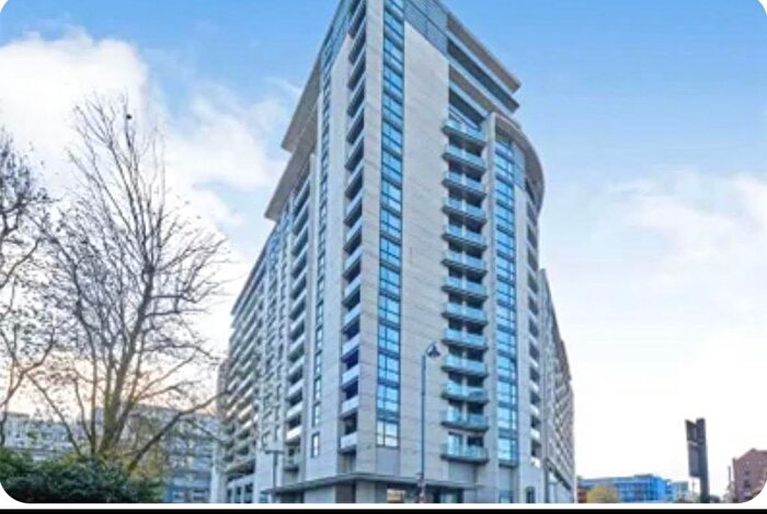 2 Bedroom Flat To Rent In Holiday Street, Birmingham, B1