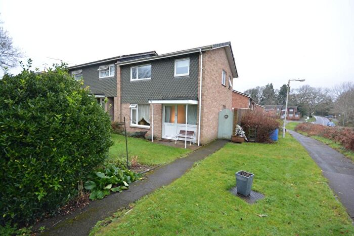 3 Bedroom End Of Terrace House For Sale In Selkirk Close, Merley, Wimborne, Dorset, BH21