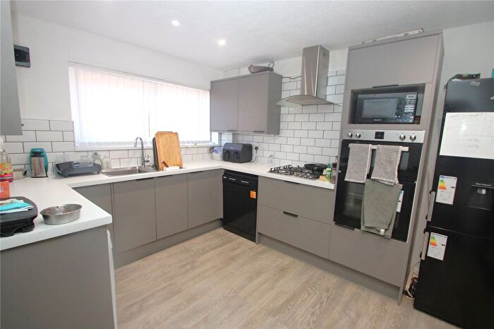2 Bedroom Maisonette For Sale In Nashe Way, Fareham, Hampshire, PO15