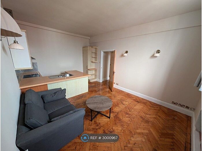1 Bedroom Flat To Rent In Eastgate, Leeds, LS2