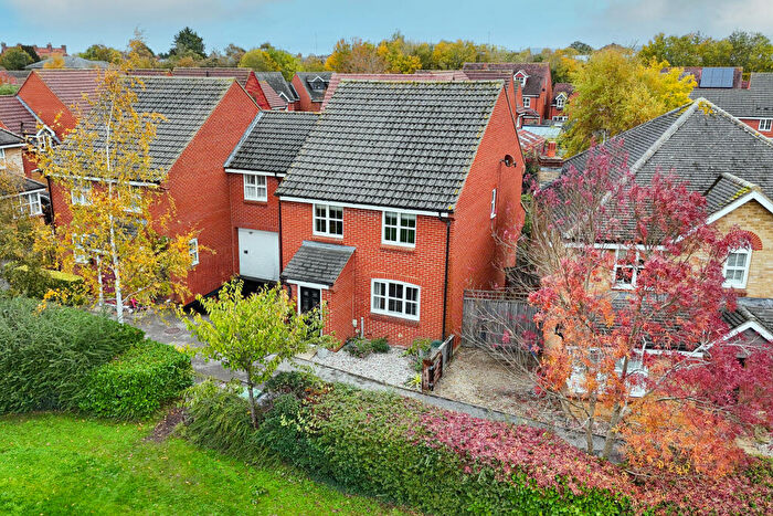 4 Bedroom Detached House For Sale In Youens Drive, OX9