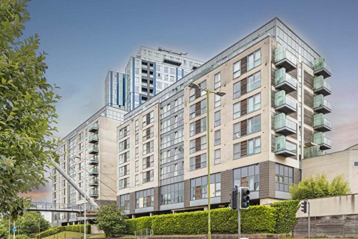 1 Bedroom Apartment To Rent In Moor End Lodge, Cotterells, Hemel Hempstead, Hertfordshire, HP1