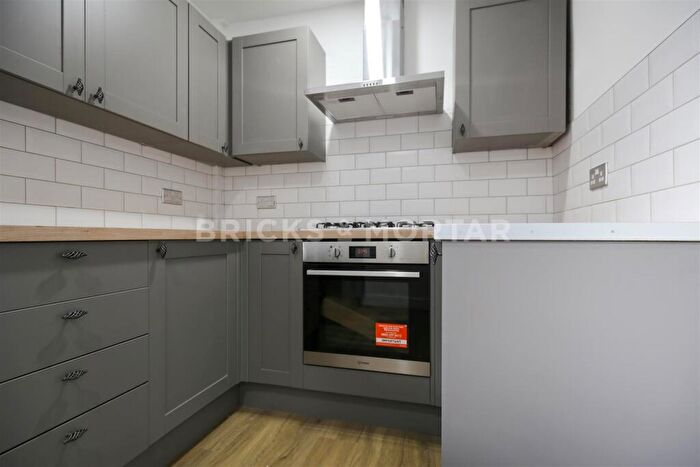 3 Bedroom Flat To Rent In Granville Court, Newcastle Upon Tyne, NE2