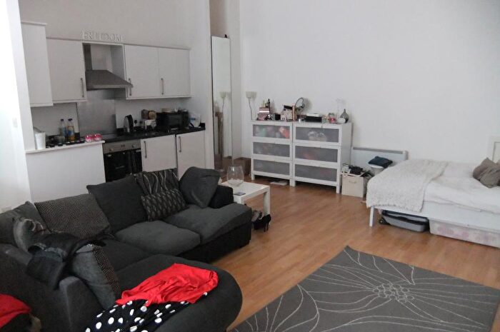 Studio To Rent In West Street - Old Market, BS2