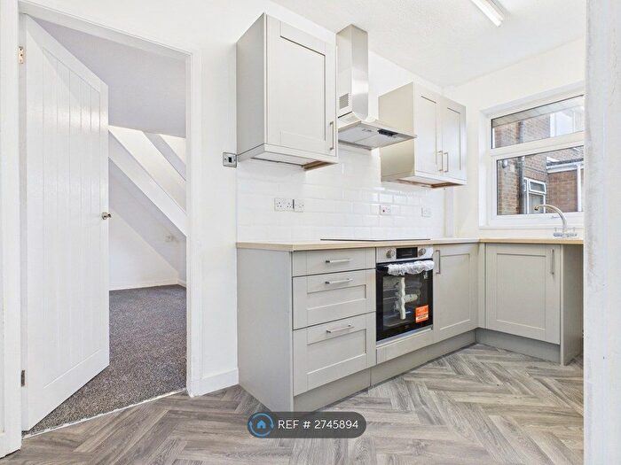 3 Bedroom Semi-Detached House To Rent In Eastbourne Road, Darlington, DL1