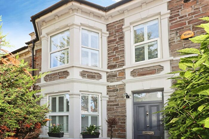 3 Bedroom Terraced House For Sale In Staple Hill Road, Bristol, Avon, BS16