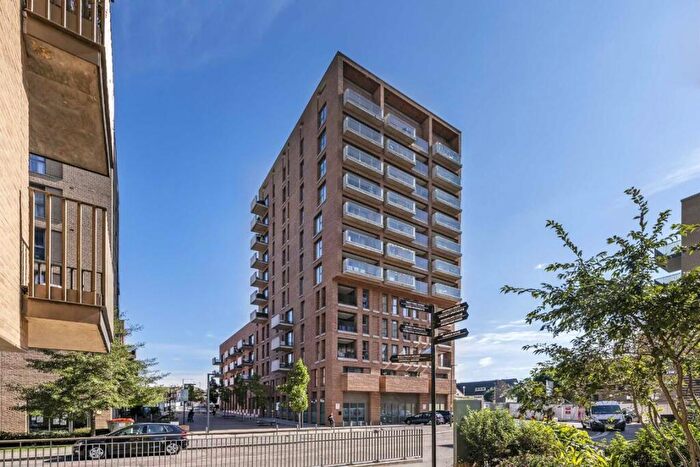 2 Bedroom Flat To Rent In Damsel Walk, London, NW9