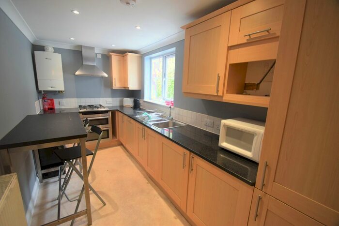 4 Bedroom Flat To Rent In Gyllyng Street, Falmouth TR11