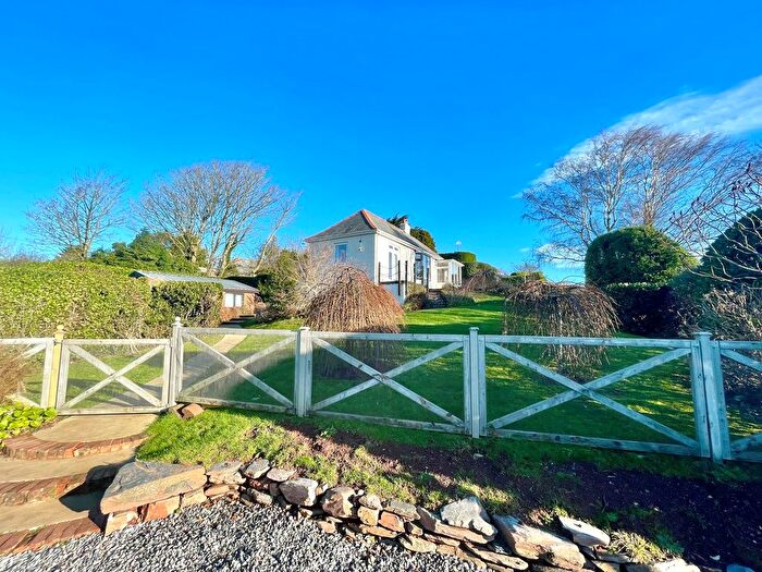 4 Bedroom Detached Bungalow To Rent In Teignmouth Road, Maidencombe, TQ1
