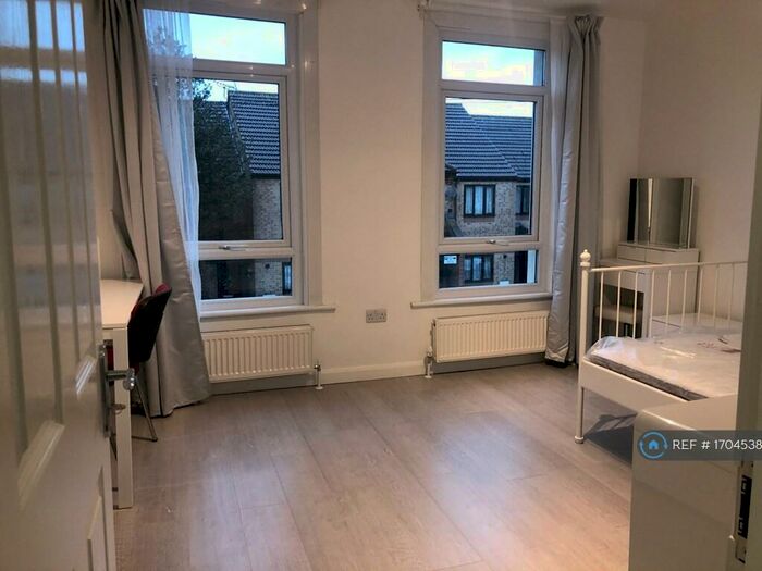 3 Bedroom Terraced House To Rent In Hilda Road, London, E16