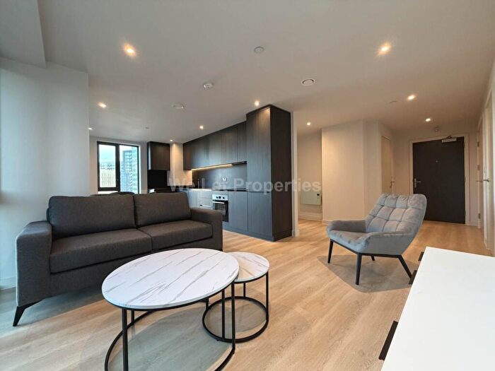 2 Bedroom Apartment To Rent In Waterhouse Gardens, Dutton Street, M3