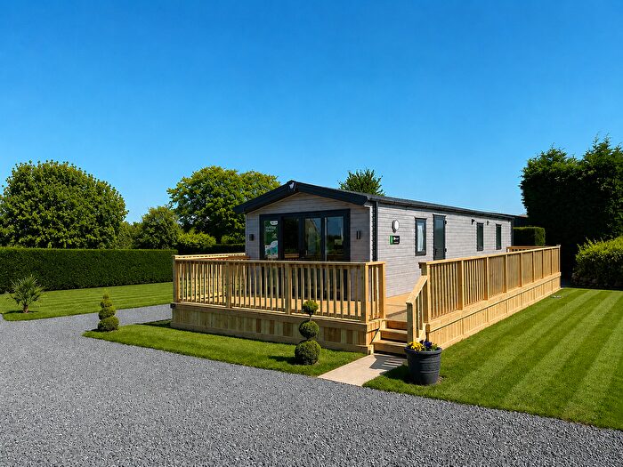 2 Bedroom Lodge For Sale In Blackmoor Lane, Bardsey Leeds, LS17