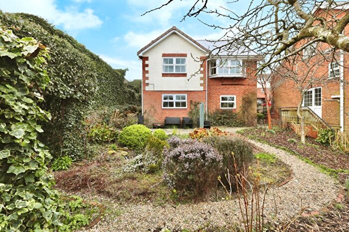 4 Bedroom Detached House For Sale In Moor Farm Avenue, Mosborough, Sheffield, S20
