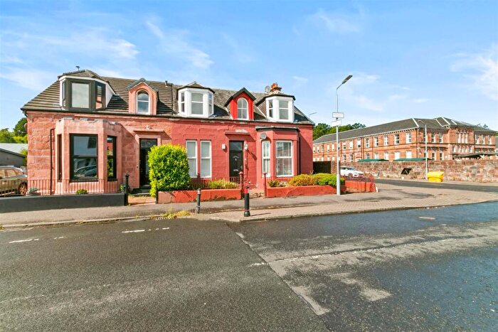 3 Bedroom Flat For Sale In Middleton Street, Alexandria, G83