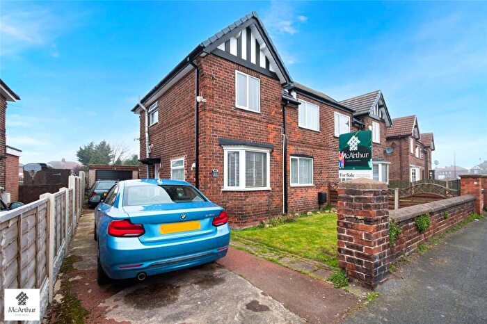 3 Bedroom Semi Detached House For Sale In Church Road, Harworth & Bircotes, Doncaster, South Yorkshire, DN11
