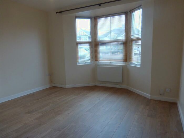 1 Bedroom Flat To Rent In Swindon Road, Stratton St. Margaret, Swindon, SN3