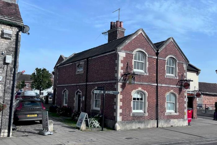 2 Bedroom Flat To Rent In Wareham, BH20