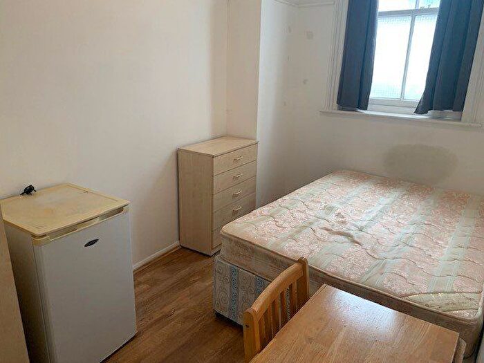 Studio To Rent In King Street, Hammersmith, W6