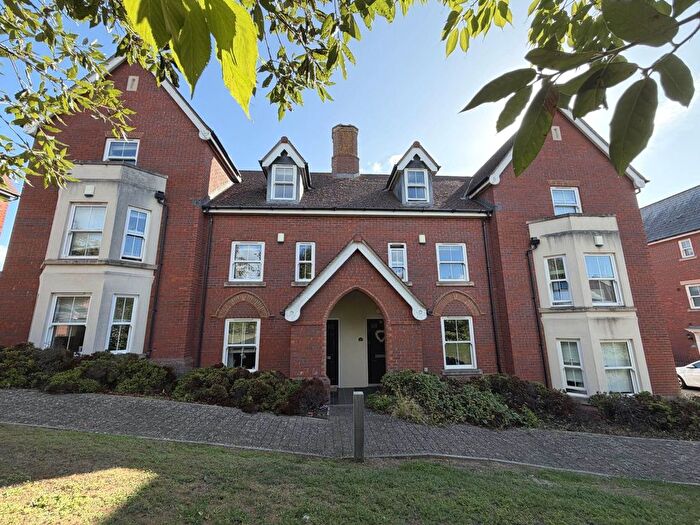 3 Bedroom Town House To Rent In Cyprus Gardens, Exmouth, EX8