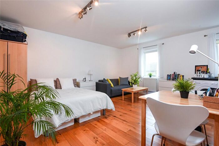 Flat For Sale In New Concorde Apartments, Webster Road, SE16