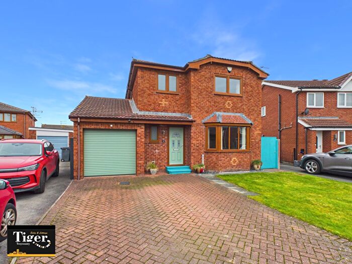 3 Bedroom Detached House For Sale In Brodie Close, Blackpool, FY4