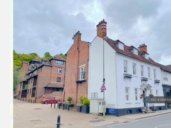 2 Bedroom Flat To Rent In Pennyfarthing House, Winchester, SO23