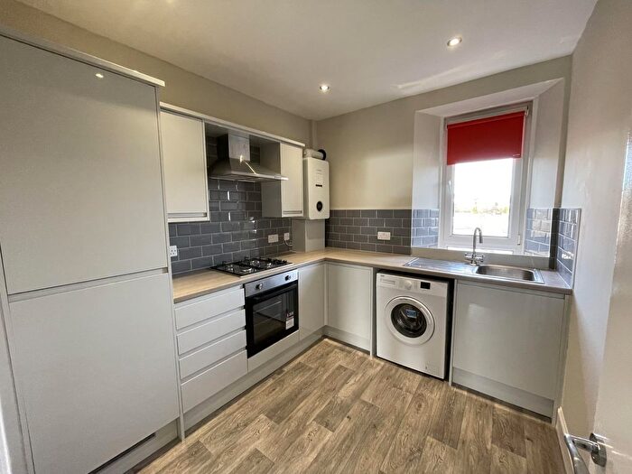 2 Bedroom Flat To Rent In Blackness Road, Dundee, DD2